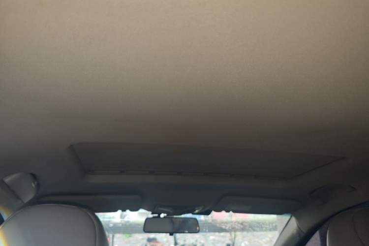 Used Roewe 360 2015 1.5L Manual Luxury Edition Headliner