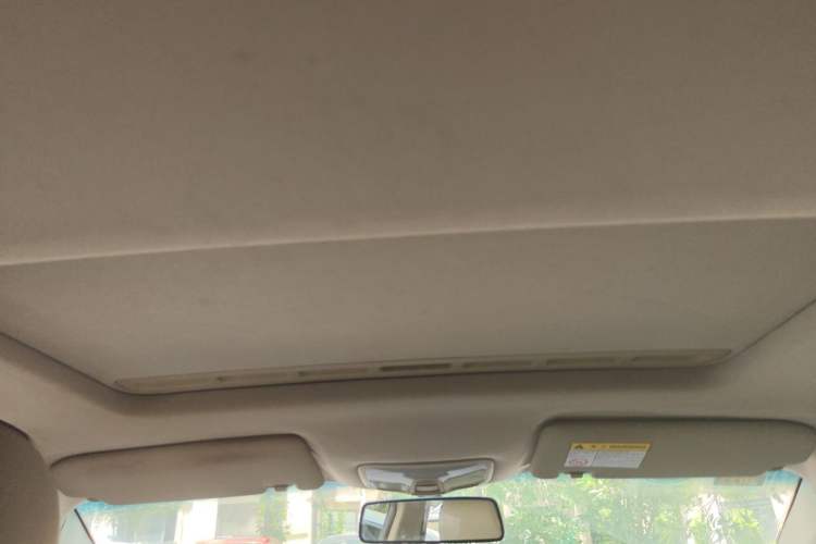 Used Roewe 360 2015 1.5L Automatic Luxury Edition Headliner