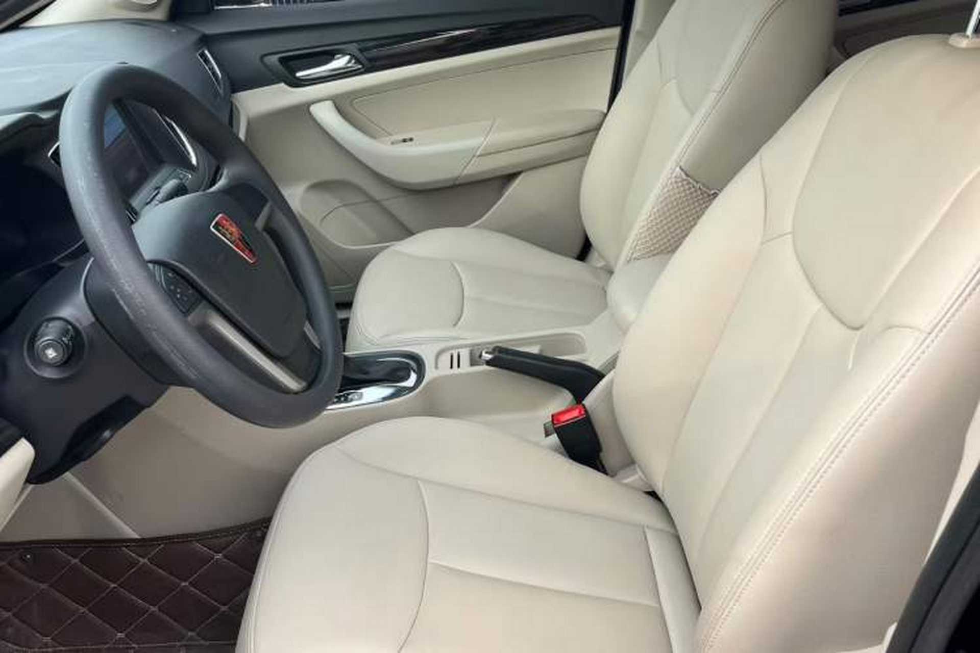Used Roewe 360 2015 1.5L Automatic Luxury Edition Interior 1