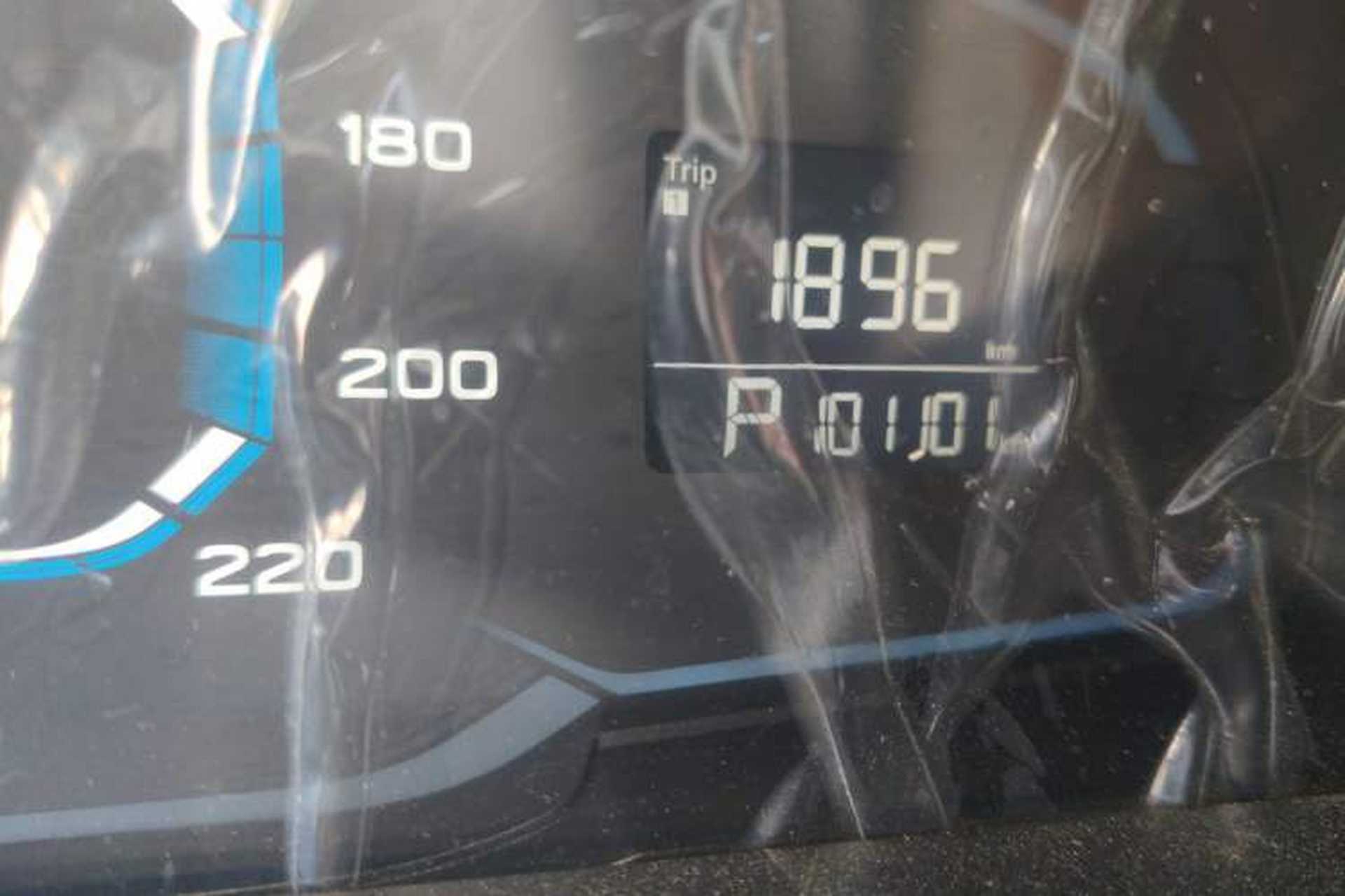 Used Roewe 360 2015 1.5L Automatic Luxury Edition Odometer Close Up