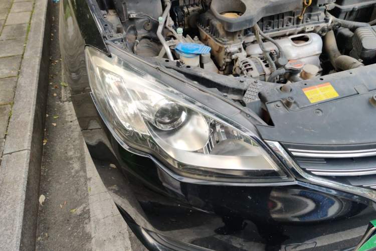 Used Roewe 360 2015 1.5L Manual Luxury Edition Right Front Headlight