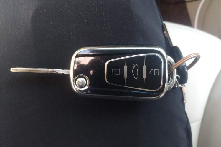 Used Roewe 360 2015 1.5L Manual Luxury Edition Vehicle Key