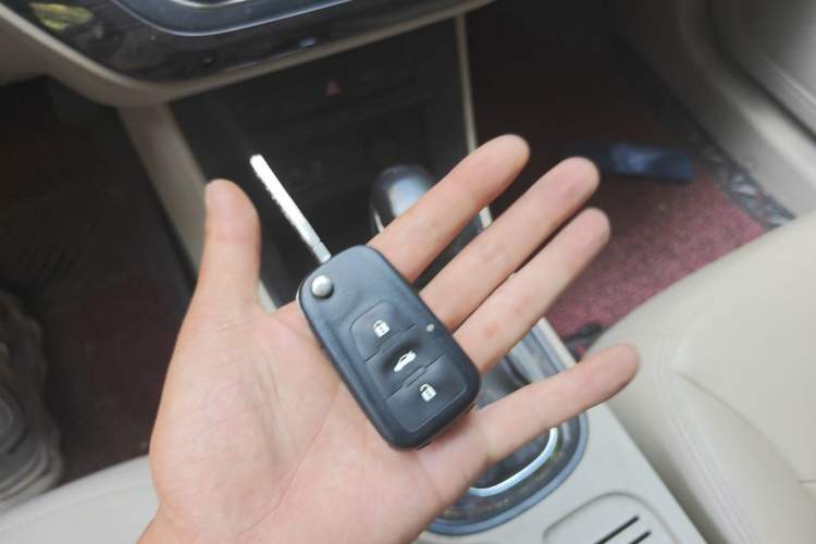 Used Roewe 360 2015 1.5L Automatic Luxury Edition Vehicle Key