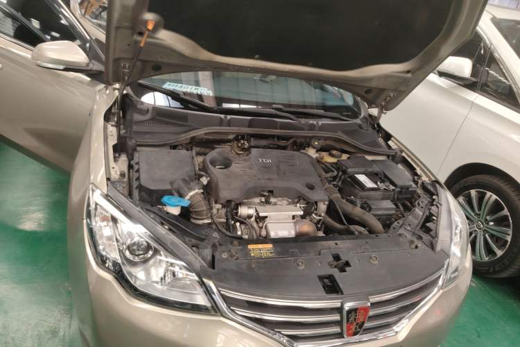 Used Roewe 360 2015 20T TST Deluxe Edition Engine Bay