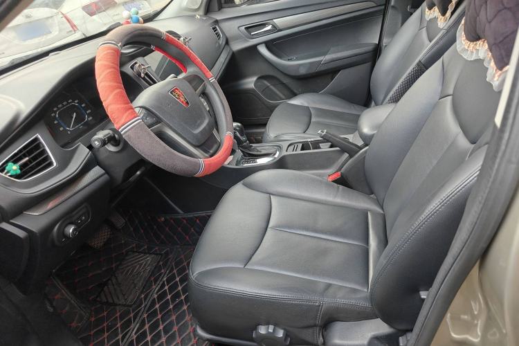 Used Roewe 360 2015 1.5L Automatic Luxury Edition Interior 3