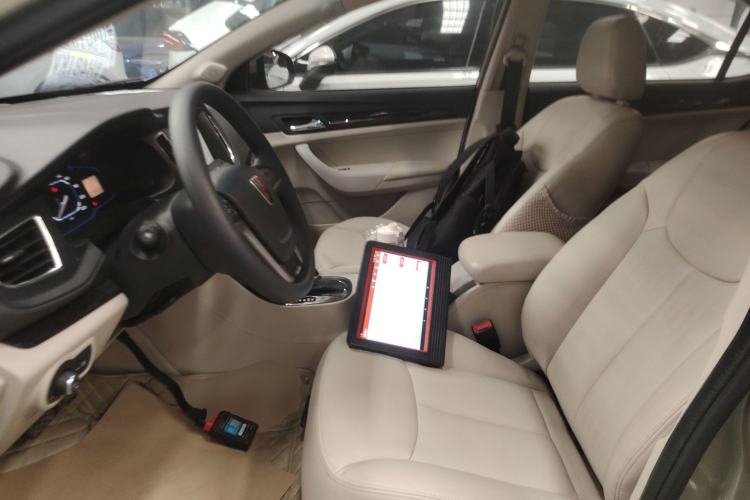 Used Roewe 360 2015 20T TST Deluxe Edition Left Front Seat