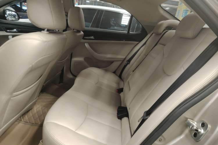 Used Roewe 360 2015 20T TST Deluxe Edition Left Rear Seat