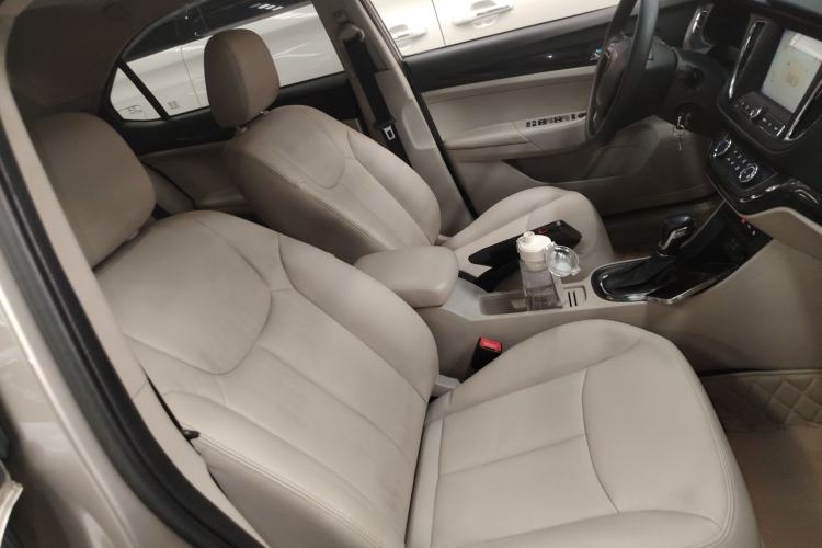 Used Roewe 360 2015 20T TST Deluxe Edition Right Front Seat