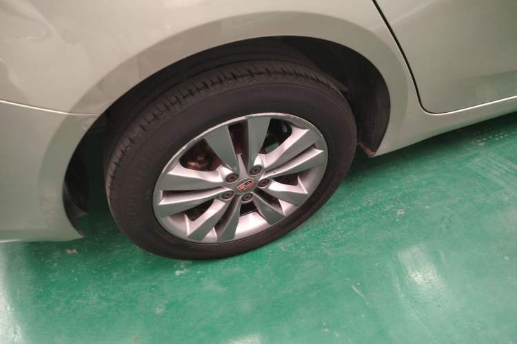 Used Roewe 360 2015 20T TST Deluxe Edition Right Rear Wheel Hub