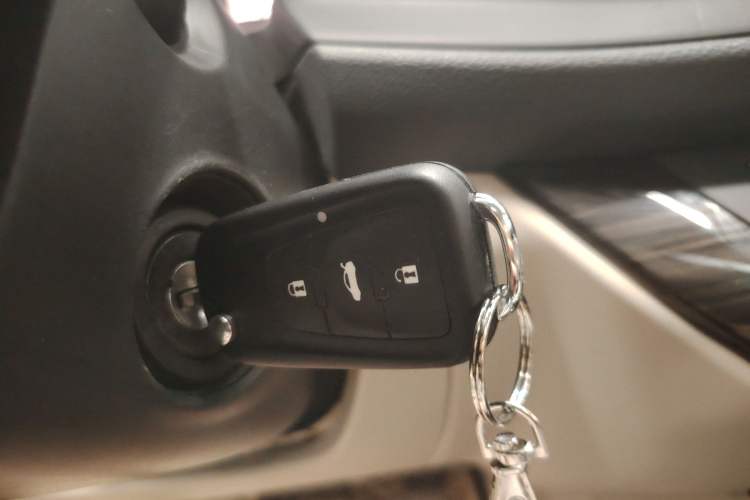 Used Roewe 360 2015 20T TST Deluxe Edition Vehicle Key