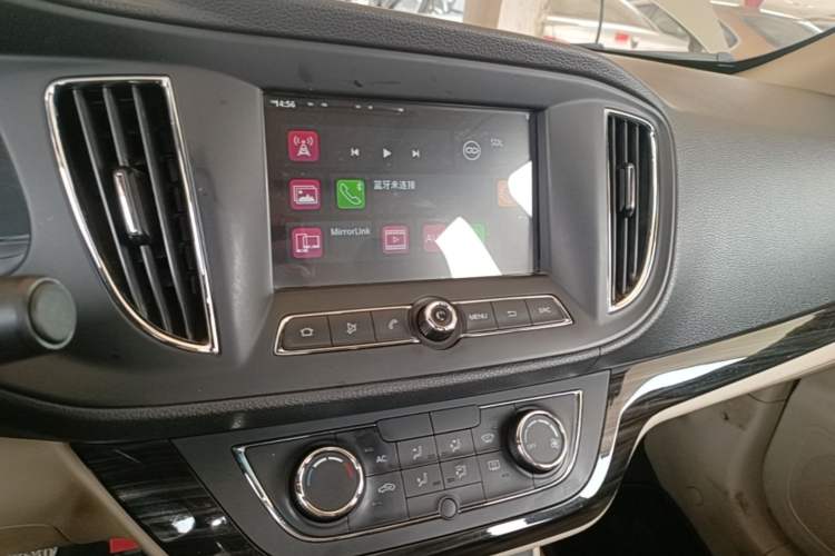 Used Roewe 360 2015 1.5L Manual Luxury Edition Audio And AC Panel