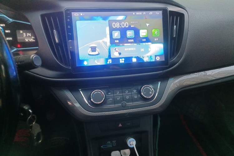 Used Roewe 360 2015 1.5L Manual Luxury Edition Audio And AC Panel