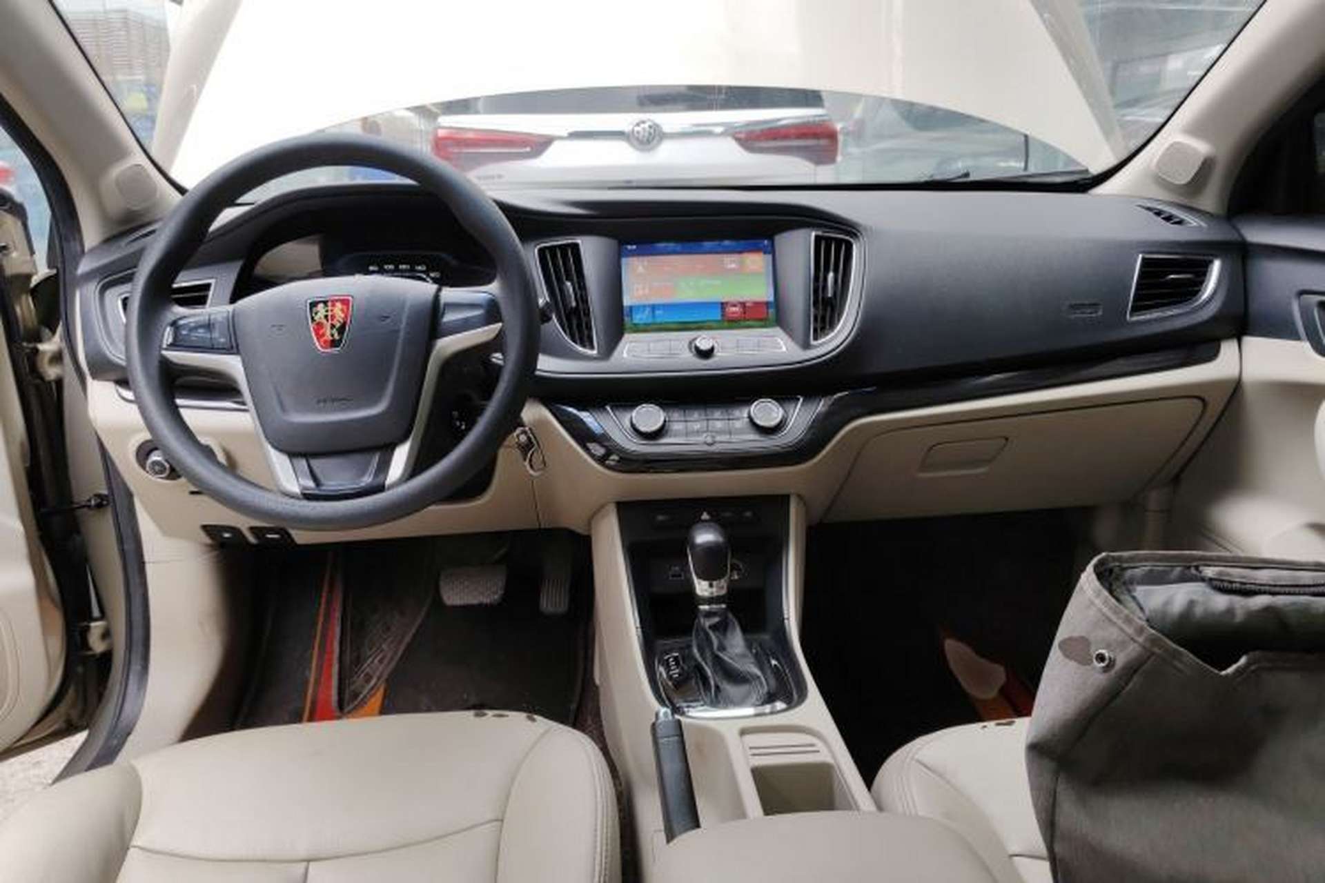 Used Roewe 360 2015 20T TST Deluxe Edition Center Console