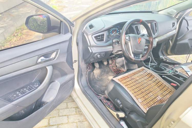 Used Roewe 360 2015 1.5L Manual Luxury Edition Driver Seat