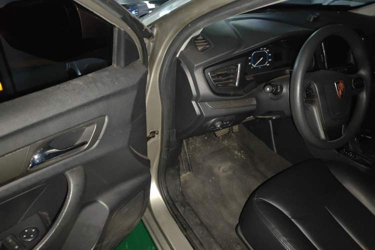 Used Roewe 360 2015 1.5L Automatic Luxury Edition Driver Seat