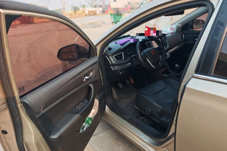Used Roewe 360 2015 1.5L Manual Luxury Edition Driver Seat