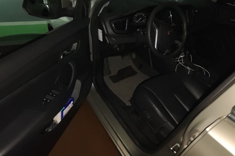 Used Roewe 360 2015 1.5L Automatic Luxury Edition Driver Seat