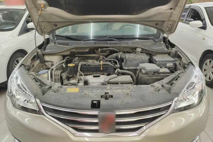 Used Roewe 360 2015 1.5L Automatic Elite Edition Engine Bay