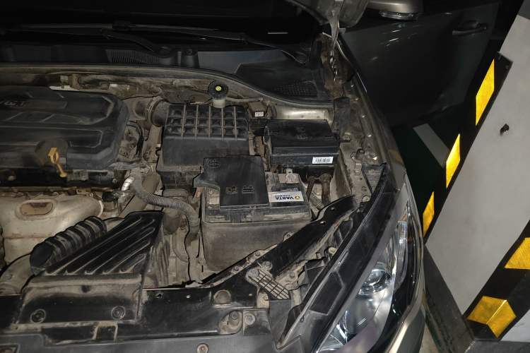 Used Roewe 360 2015 1.5L Automatic Luxury Edition Engine Bay Left