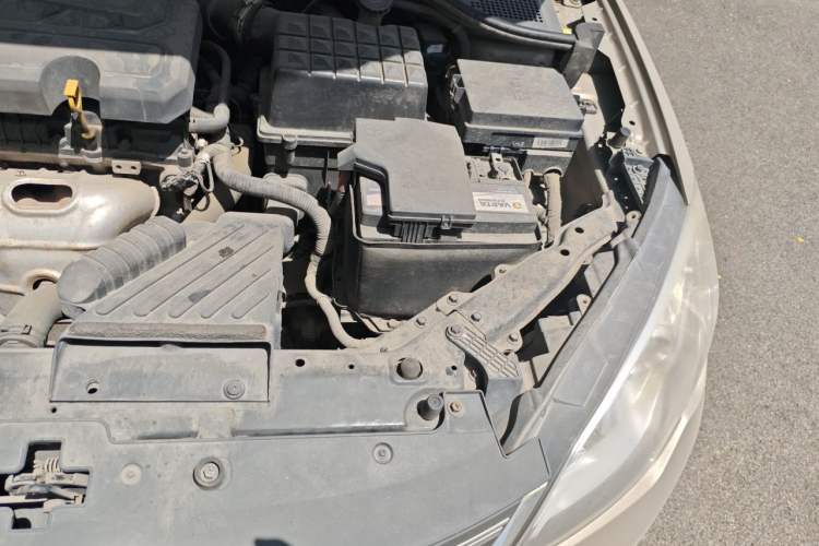 Used Roewe 360 2015 1.5L Automatic Luxury Edition Engine Bay Left