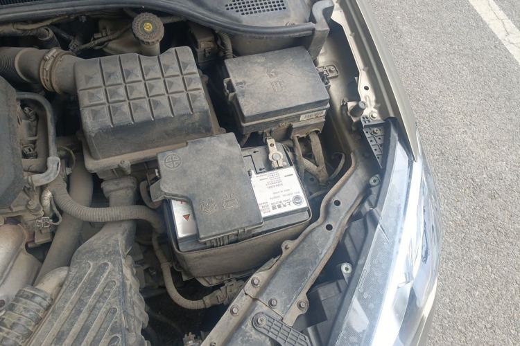Used Roewe 360 2015 1.5L Automatic Luxury Edition Engine Bay Left
