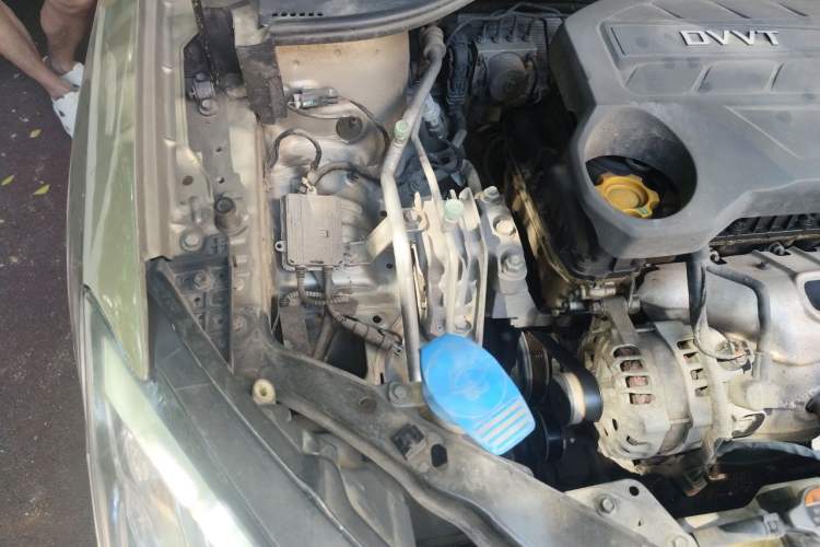 Used Roewe 360 2015 1.5L Manual Luxury Edition Engine Bay Right