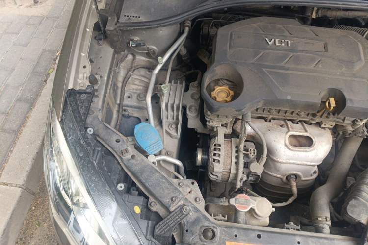 Used Roewe 360 2015 1.5L Automatic Luxury Edition Engine Bay Right