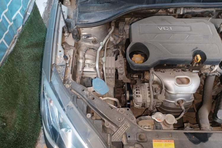 Used Roewe 360 2015 1.5L Manual Luxury Edition Engine Bay Right