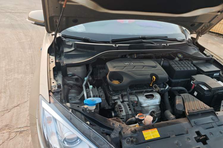 Used Roewe 360 2015 1.5L Manual Luxury Edition Engine Bay Right