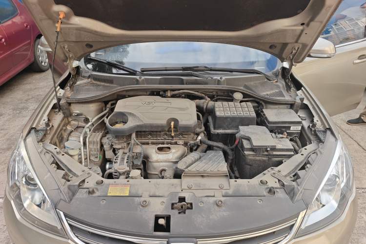 Used Roewe 360 2015 1.5L Automatic Luxury Edition Engine Bay