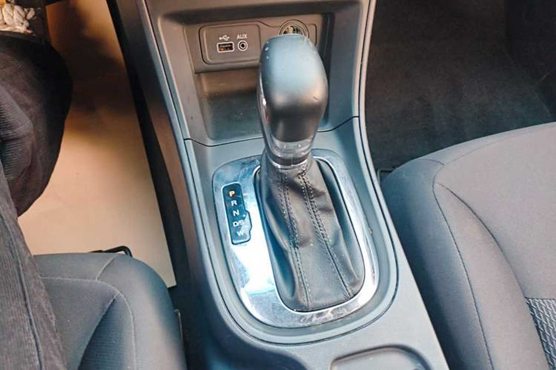 Used Roewe 360 2015 1.5L Automatic Elite Edition Gear Lever