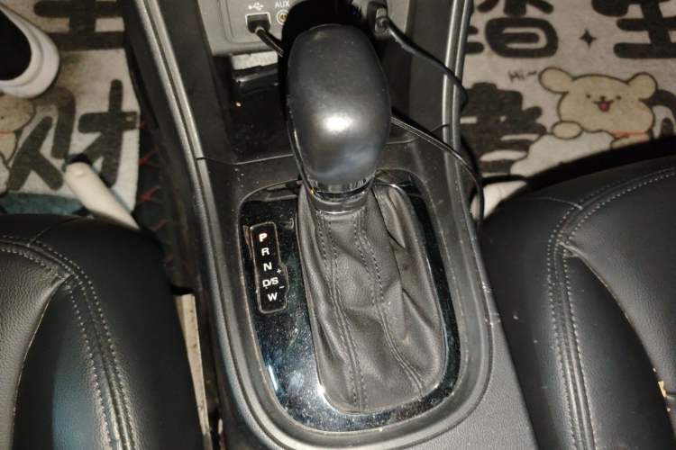 Used Roewe 360 2015 1.5L Automatic Luxury Edition Gear Lever