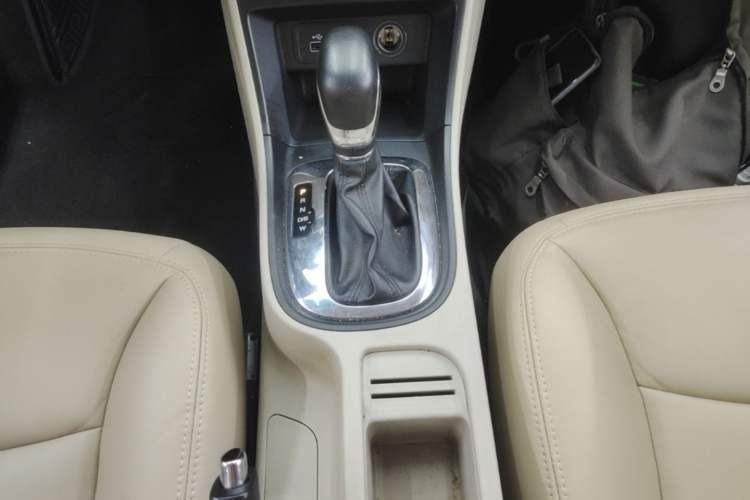 Used Roewe 360 2015 1.5L Automatic Elite Edition Gear Lever