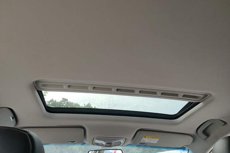 Used Roewe 360 2015 1.5L Manual Luxury Edition Headliner