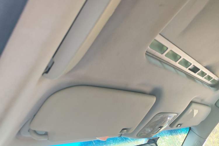 Used Roewe 360 2015 1.5L Manual Luxury Edition Headliner