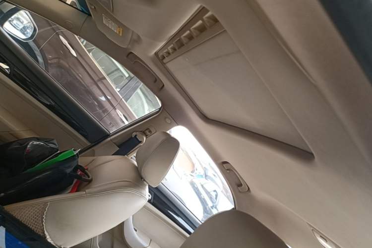 Used Roewe 360 2015 1.5L Manual Luxury Edition Headliner
