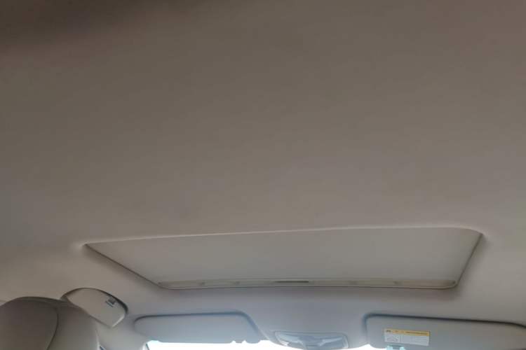 Used Roewe 360 2015 1.5L Automatic Luxury Edition Headliner