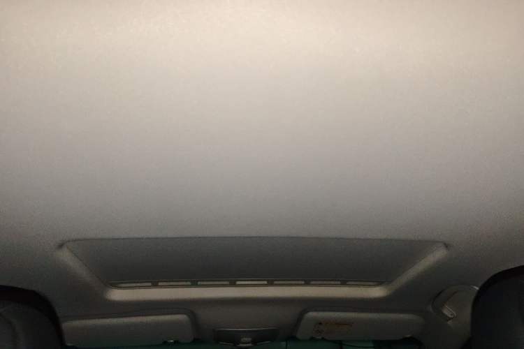 Used Roewe 360 2015 1.5L Automatic Luxury Edition Headliner