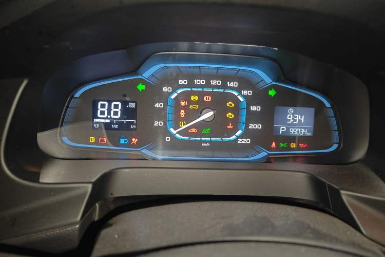 Used Roewe 360 2015 1.5L Automatic Luxury Edition Instrument Cluster