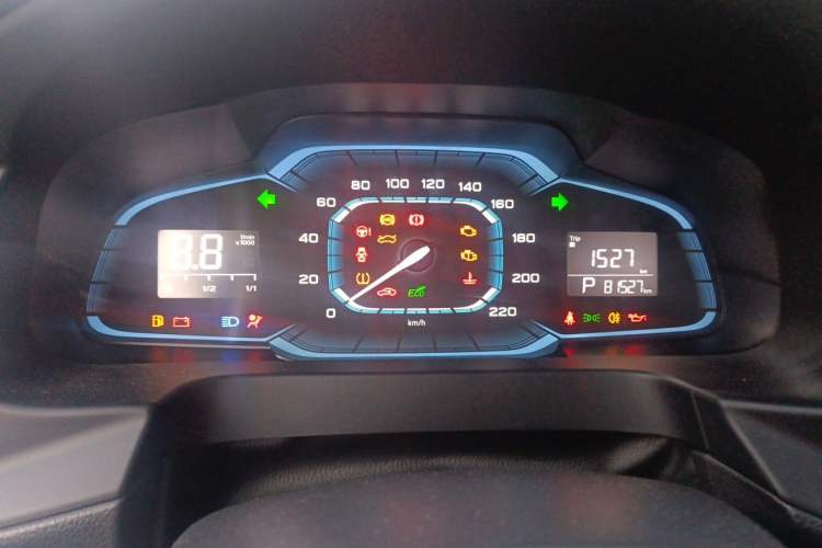 Used Roewe 360 2015 1.5L Automatic Luxury Edition Instrument Cluster
