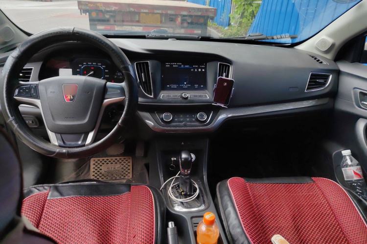 Used Roewe 360 2015 1.5L Automatic Luxury Edition Interior 3