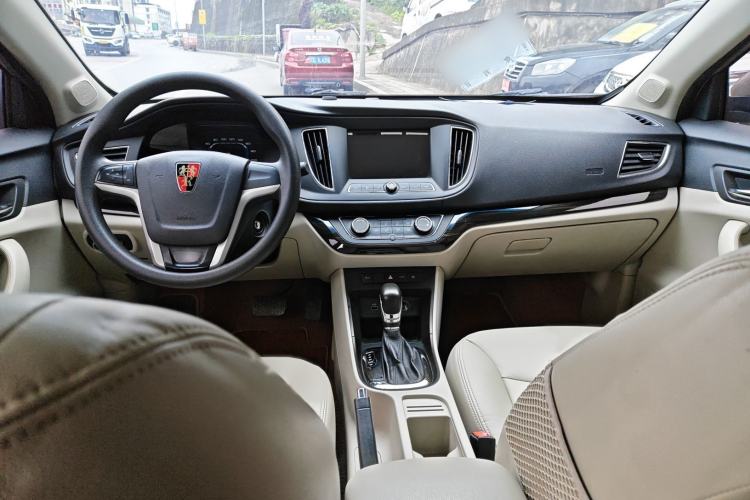 Used Roewe 360 2015 20T TST Deluxe Edition Interior 3