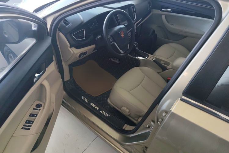 Used Roewe 360 2015 20T TST Deluxe Edition Interior 5