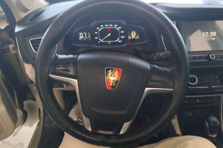 Used Roewe 360 2015 20T TST Deluxe Edition Interior 7