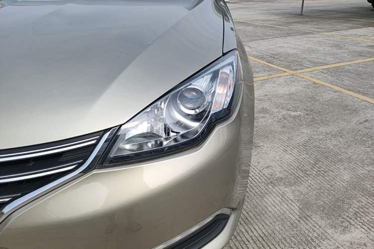 Used Roewe 360 2015 1.5L Manual Luxury Edition Left Front Headlight
