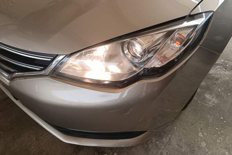 Used Roewe 360 2015 1.5L Manual Luxury Edition Left Front Headlight