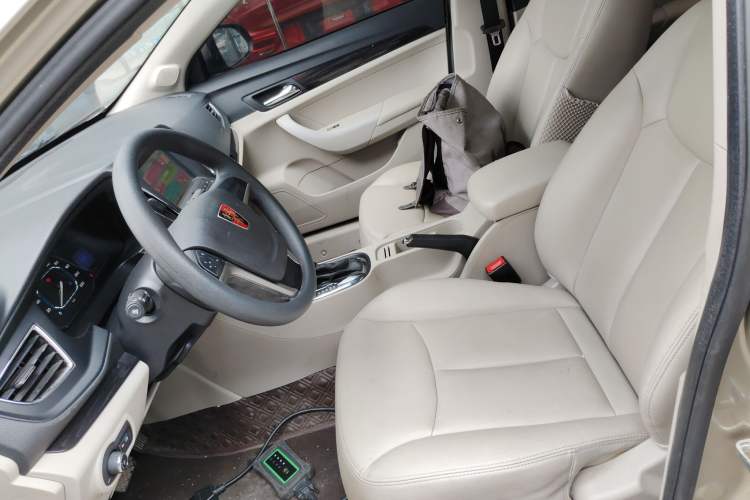 Used Roewe 360 2015 20T TST Deluxe Edition Left Front Seat