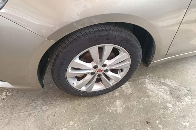Used Roewe 360 2015 1.5L Manual Luxury Edition Left Front Wheel Hub