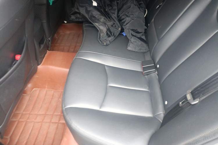 Used Roewe 360 2015 1.5L Automatic Luxury Edition Left Rear Seat
