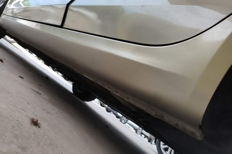 Used Roewe 360 2015 20T TST Deluxe Edition Left Side Sill